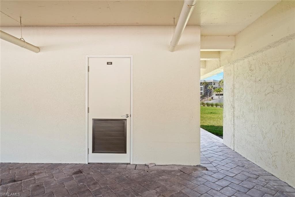 1605 Middle Gulf DR # 105, SANIBEL FL 33957-37