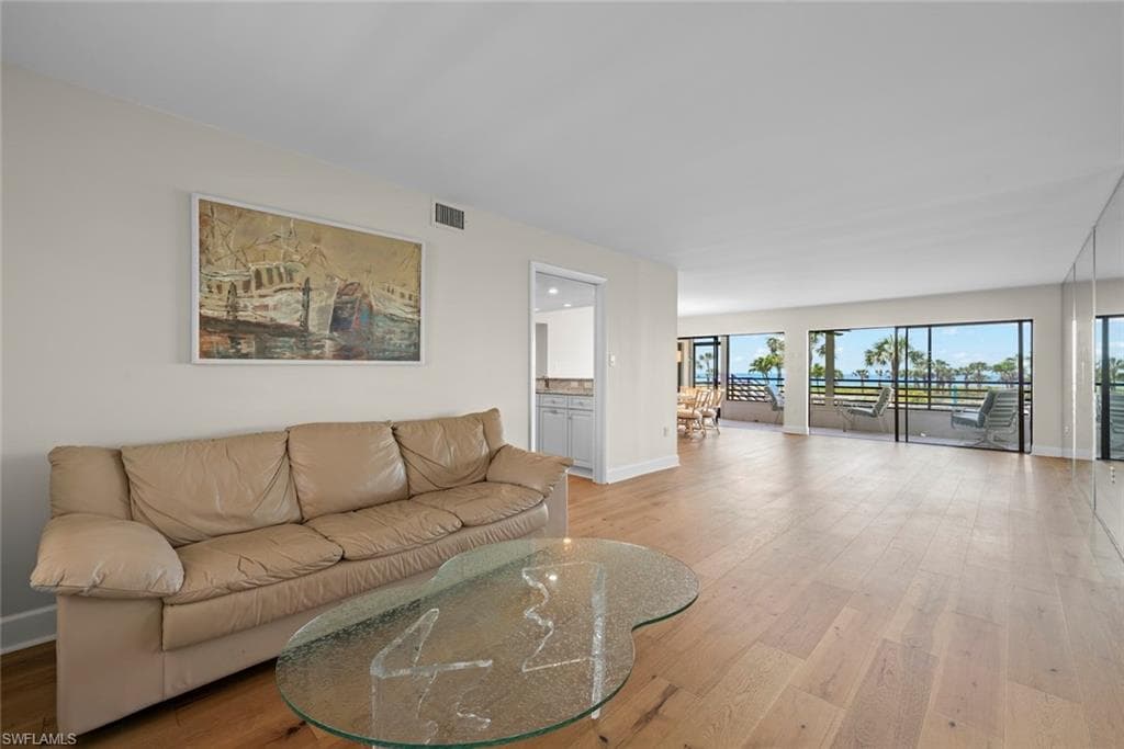 1605 Middle Gulf DR # 105, SANIBEL FL 33957-17