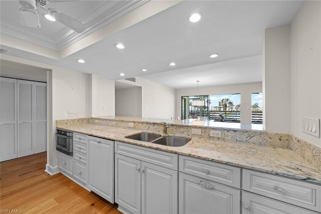 1605 Middle Gulf DR # 105, SANIBEL FL 33957-10
