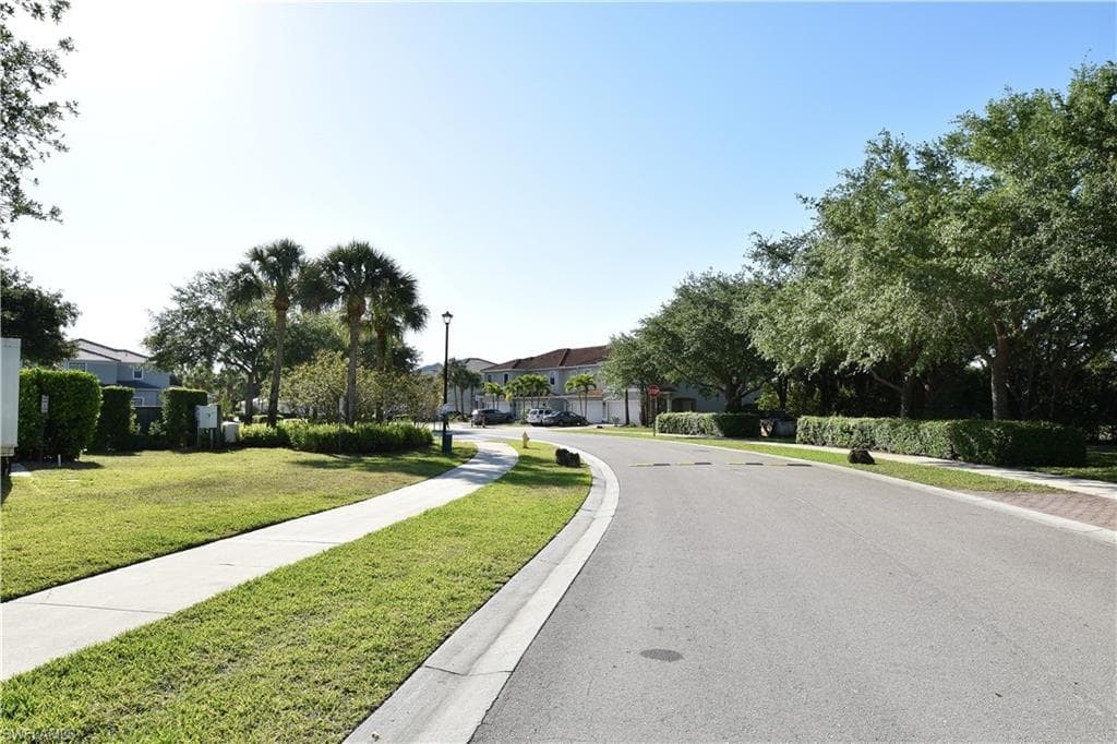 15151 Summit Place CIR # 231, NAPLES FL 34119-35