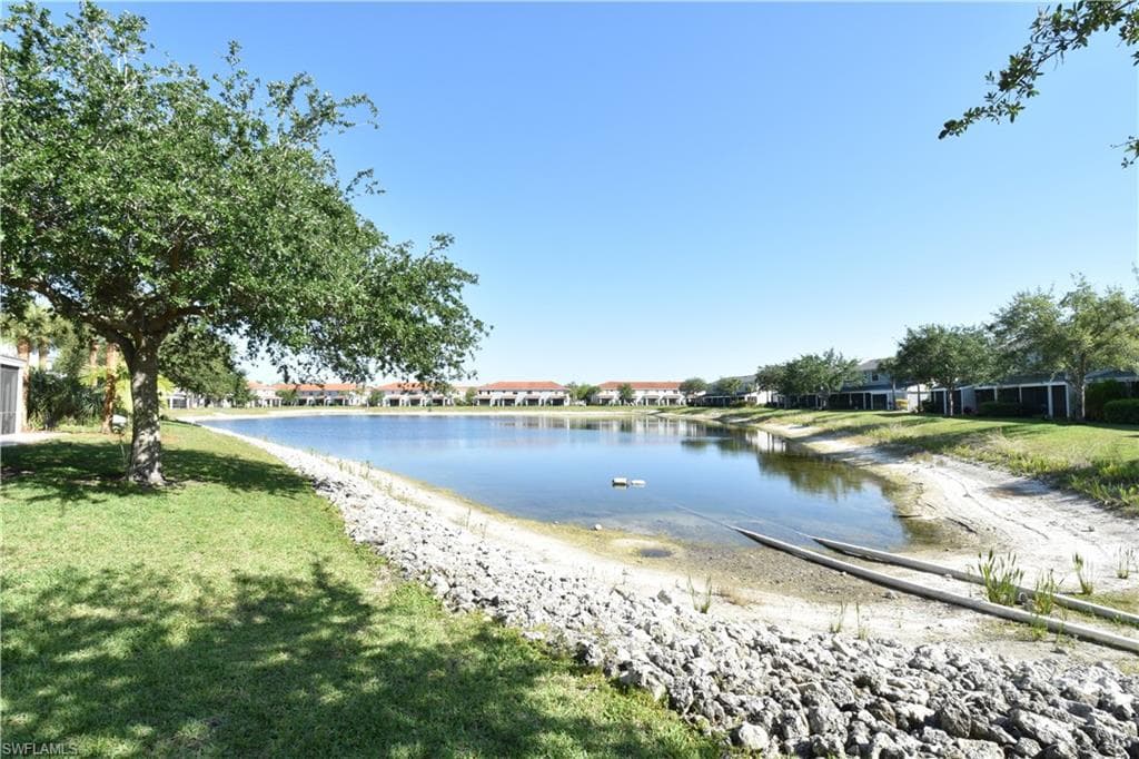 15151 Summit Place CIR # 231, NAPLES FL 34119-19