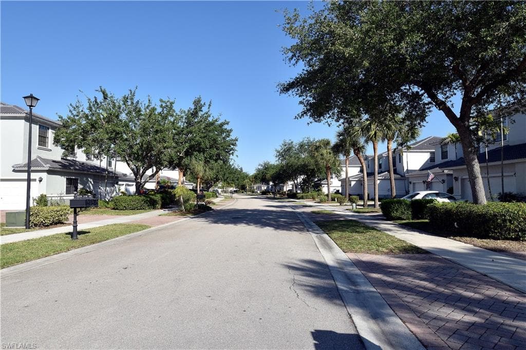 15151 Summit Place CIR # 231, NAPLES FL 34119-34