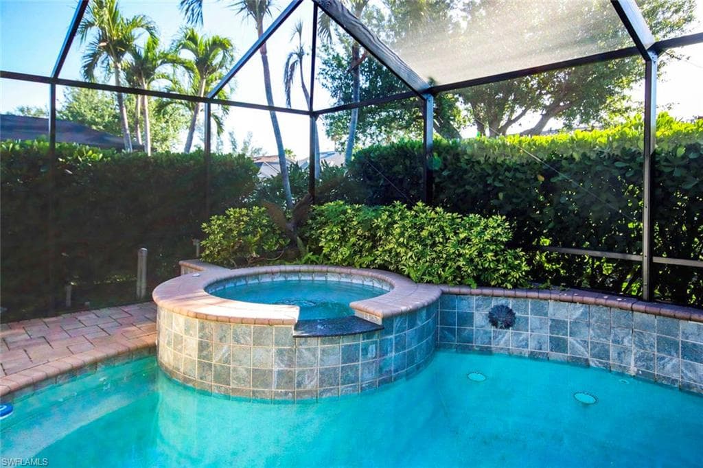 16025 Waterleaf LN, FORT MYERS FL 33908-39