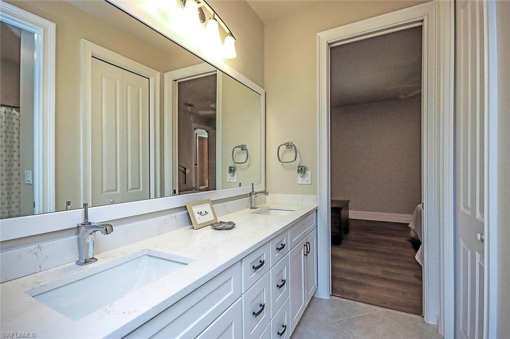 16025 Waterleaf LN, FORT MYERS FL 33908-28