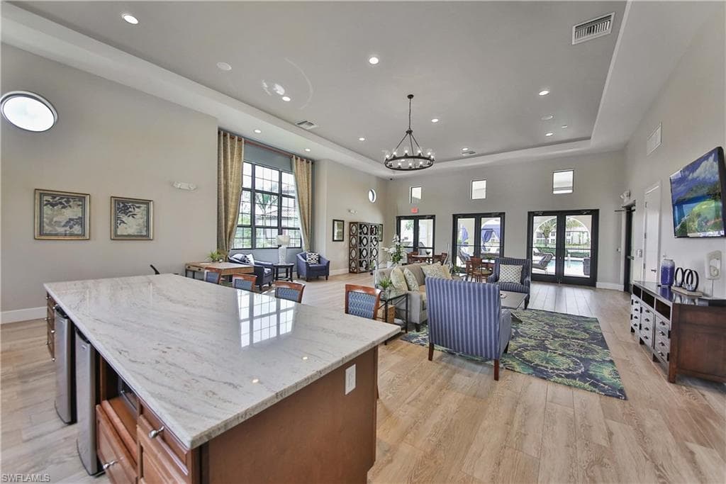 15145 Palmer Lake CIR # 103, NAPLES FL 34109-27