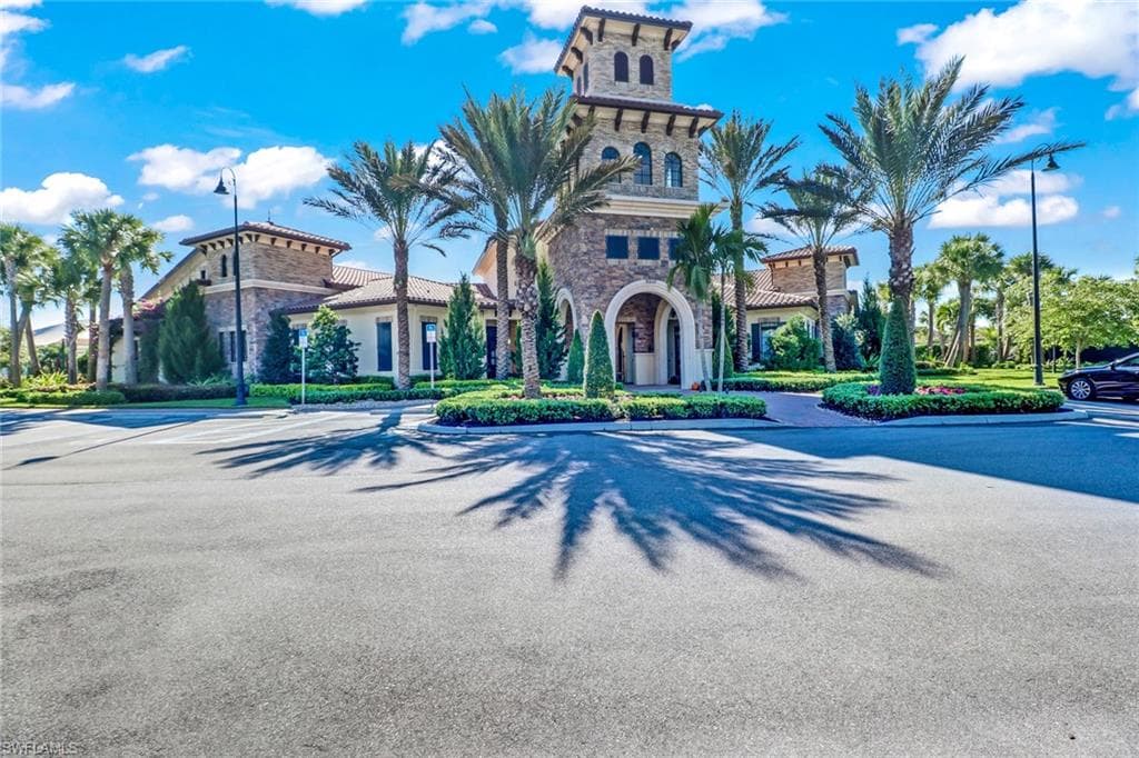 9327 Glenforest DR, NAPLES FL 34120-12