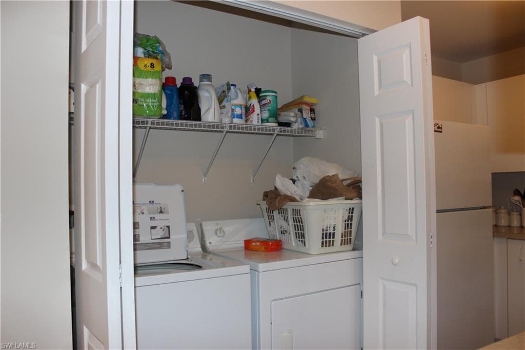 519 Roma CT # 2103, NAPLES FL 34110-21