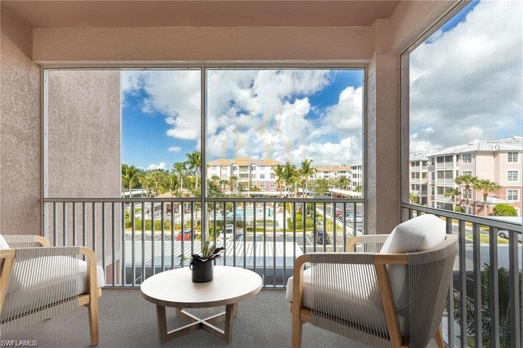 15901 ROYAL POINTE LN # 306, FORT MYERS FL 33908-12