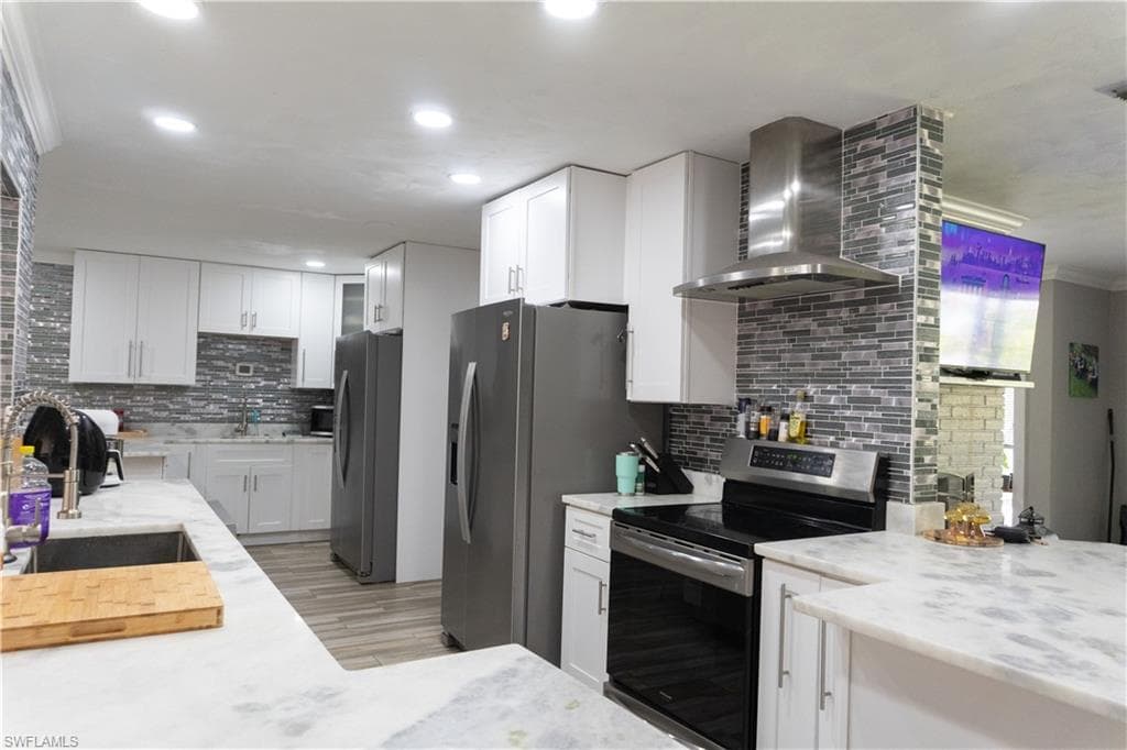 3388 E Riverside DR, FORT MYERS FL 33916-6