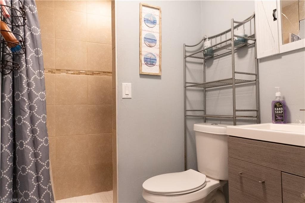 3388 E Riverside DR, FORT MYERS FL 33916-37