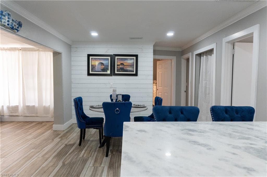3388 E Riverside DR, FORT MYERS FL 33916-9