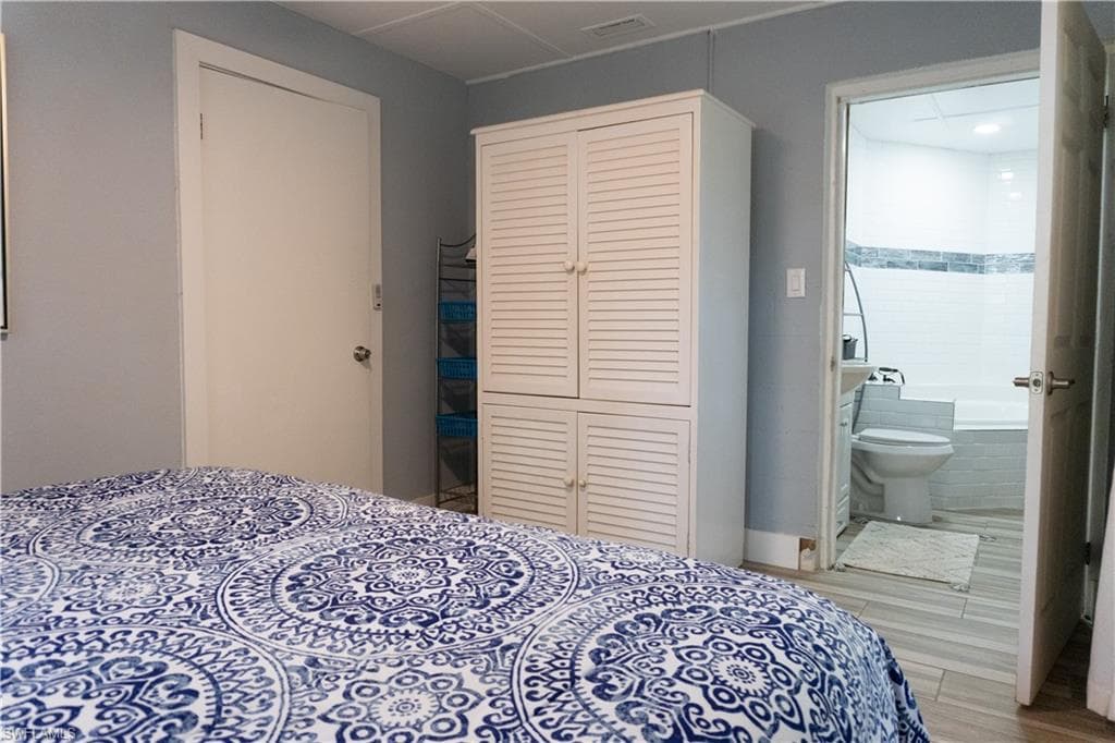 3388 E Riverside DR, FORT MYERS FL 33916-32