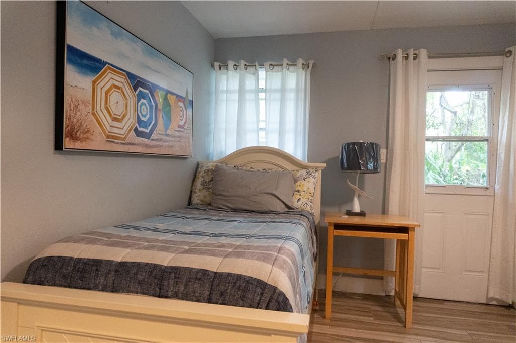 3388 E Riverside DR, FORT MYERS FL 33916-39