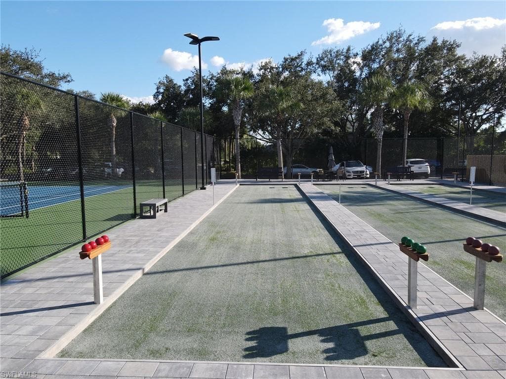 2860 Cypress Trace CIR # 1821, NAPLES FL 34119-45