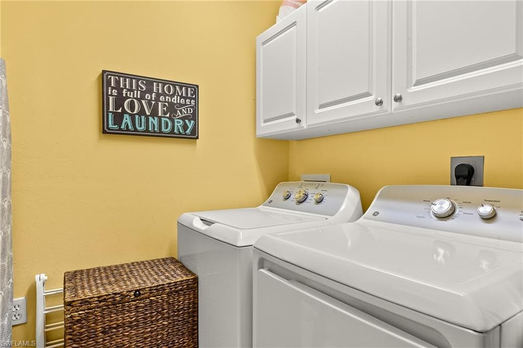 2860 Cypress Trace CIR # 1821, NAPLES FL 34119-25