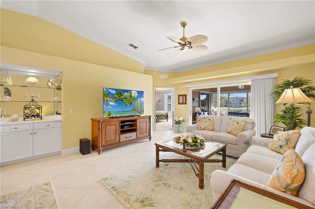 2860 Cypress Trace CIR # 1821, NAPLES FL 34119-6
