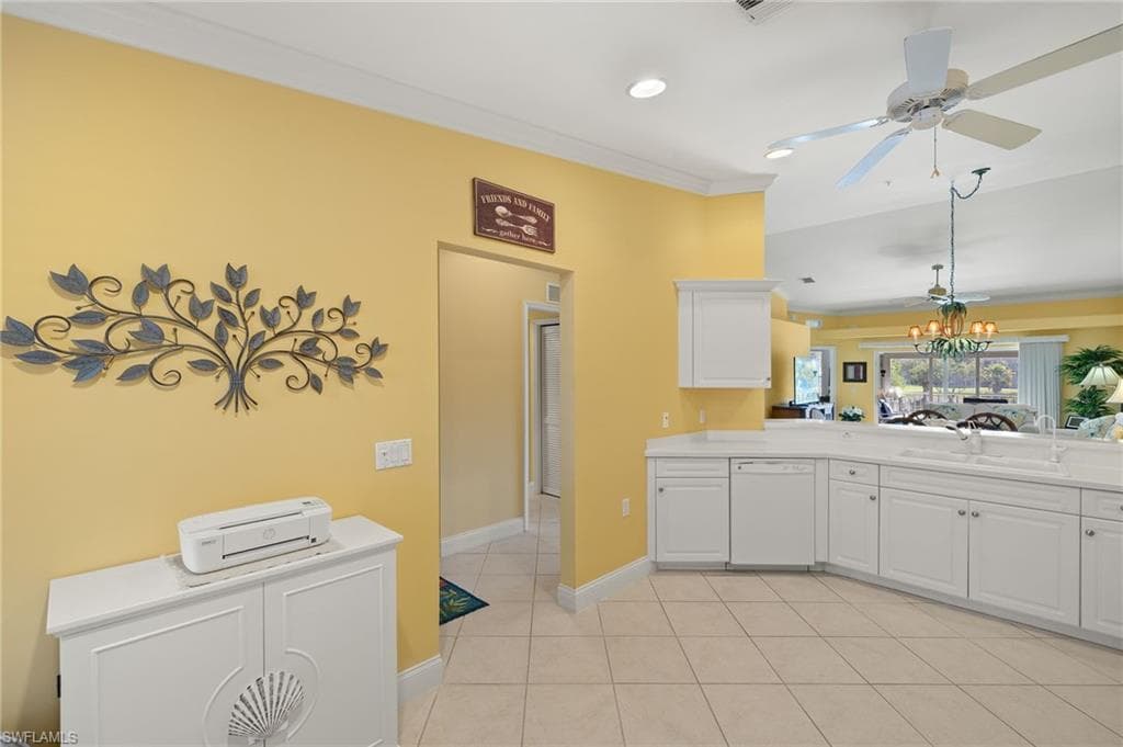 2860 Cypress Trace CIR # 1821, NAPLES FL 34119-14