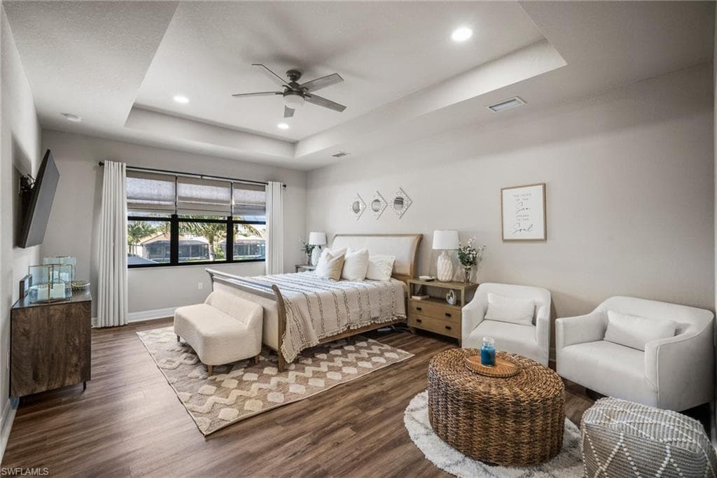 4334 Aurora ST, NAPLES FL 34119-28