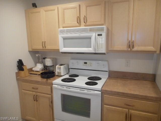 9357 Aegean CIR, LEHIGH ACRES FL 33936-1