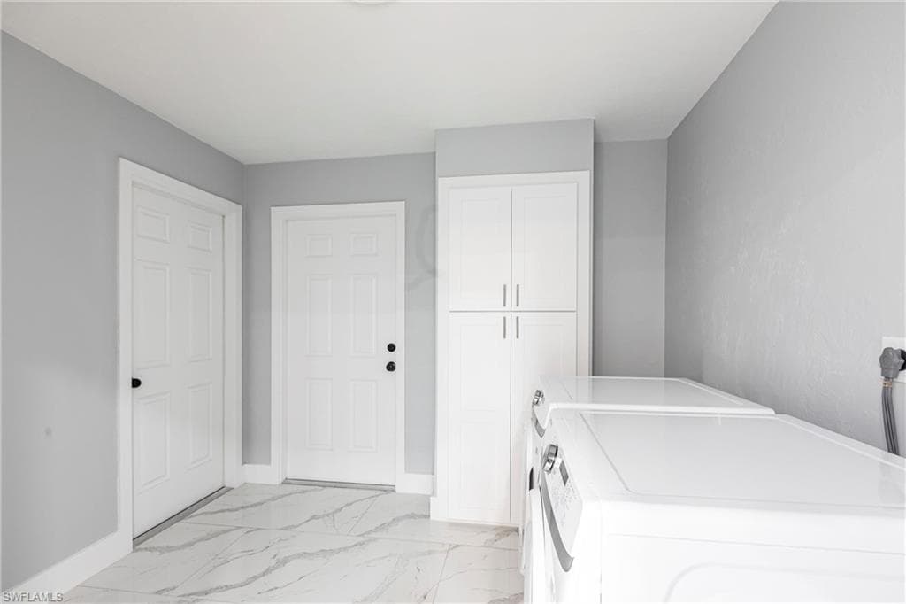 242 Ground Dove CIR, LEHIGH ACRES FL 33936-21