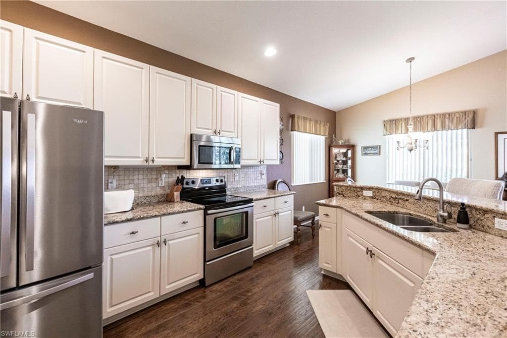 15289 Laguna Hills DR, FORT MYERS FL 33908-12