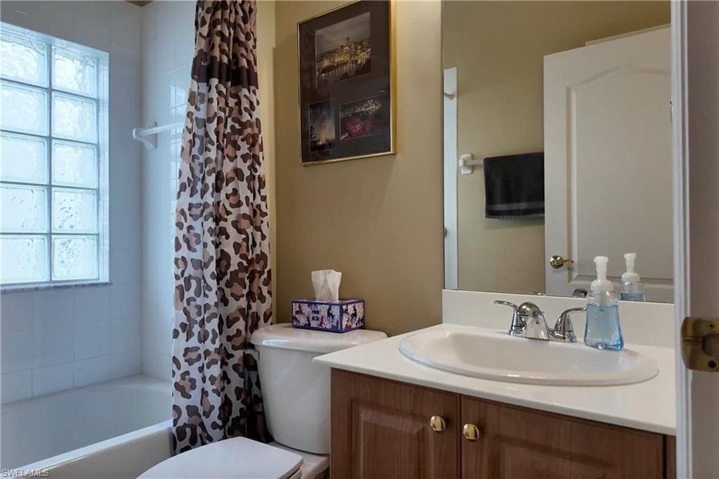 15289 Laguna Hills DR, FORT MYERS FL 33908-29