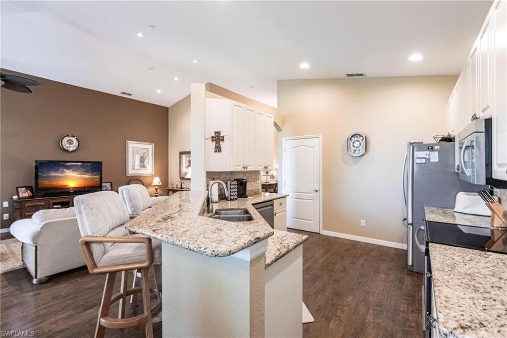 15289 Laguna Hills DR, FORT MYERS FL 33908-13