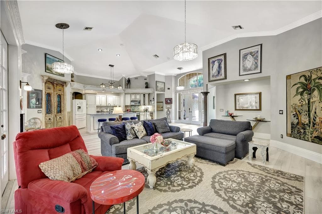 1904 Bethany PL, NAPLES FL 34109-6