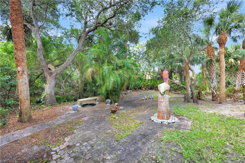 1904 Bethany PL, NAPLES FL 34109-24