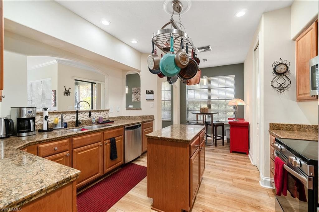 1259 Carpazi CT # 302, NAPLES FL 34105-12