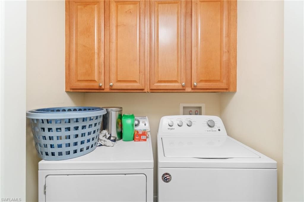 1259 Carpazi CT # 302, NAPLES FL 34105-29