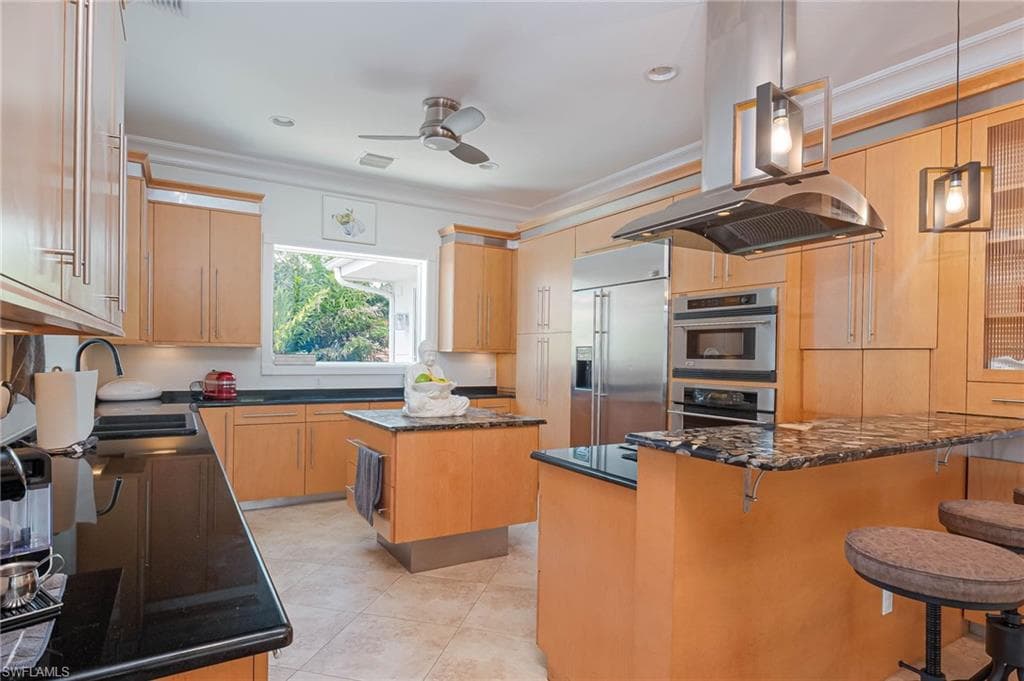 1205 Caloosa DR, FORT MYERS FL 33901-18