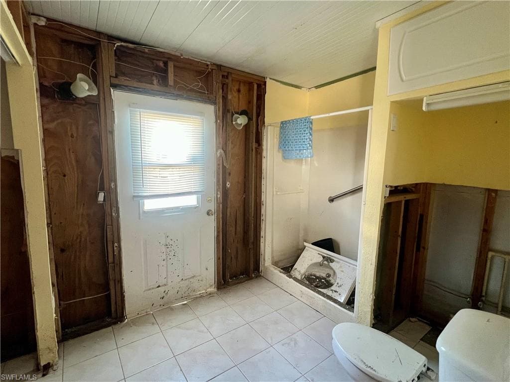 11476 May ST, MATLACHA FL 33993-39