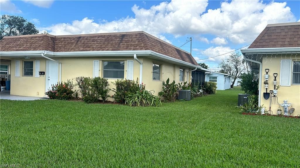 2213 Gardenia WAY, LEHIGH ACRES FL 33936-1