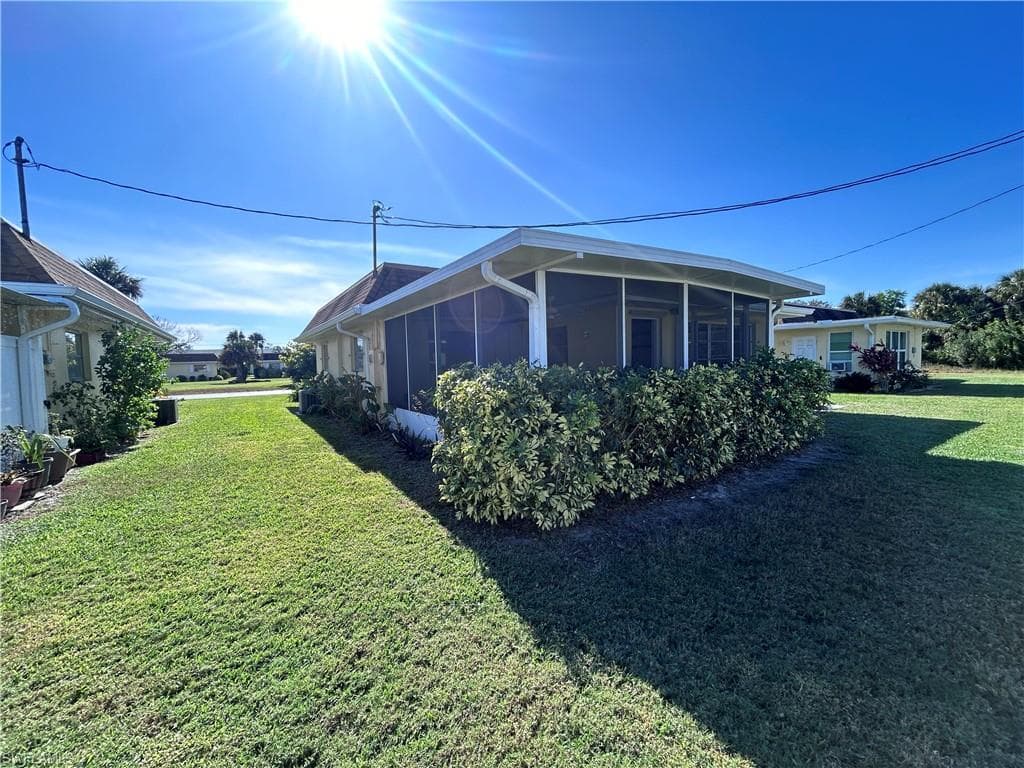2213 Gardenia WAY, LEHIGH ACRES FL 33936-12