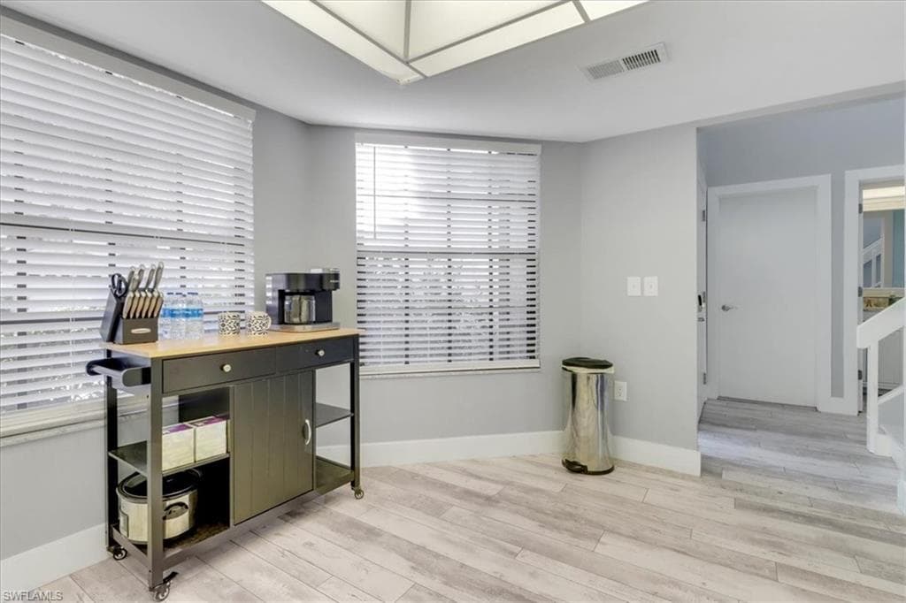 823 Meadowland DR # B, NAPLES FL 34108-9