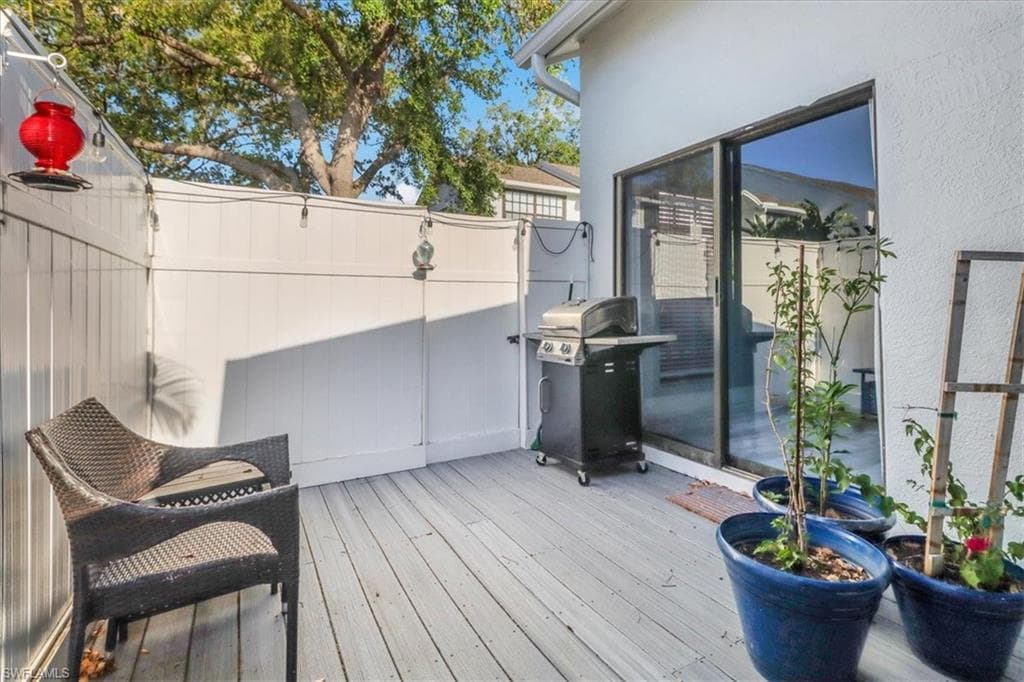 823 Meadowland DR # B, NAPLES FL 34108-10