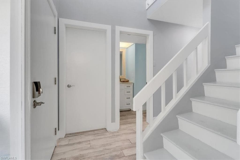 823 Meadowland DR # B, NAPLES FL 34108-18