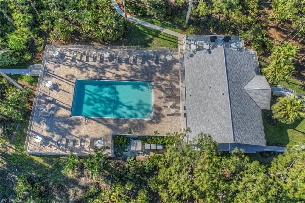 3072 Sandpiper Bay CIR # M202, NAPLES FL 34112-26