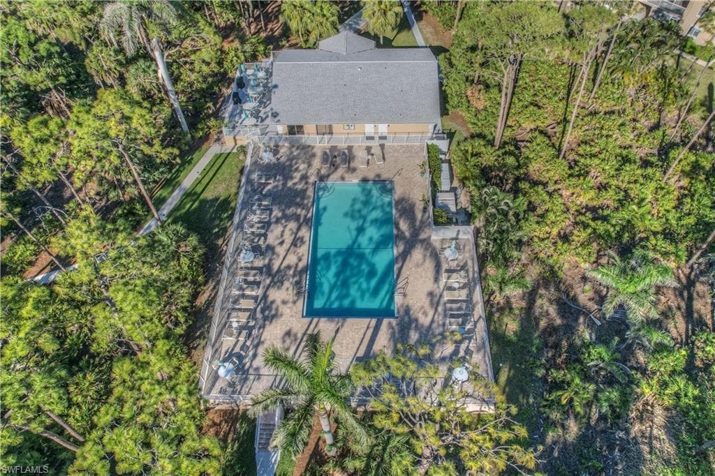 3072 Sandpiper Bay CIR # M202, NAPLES FL 34112-27