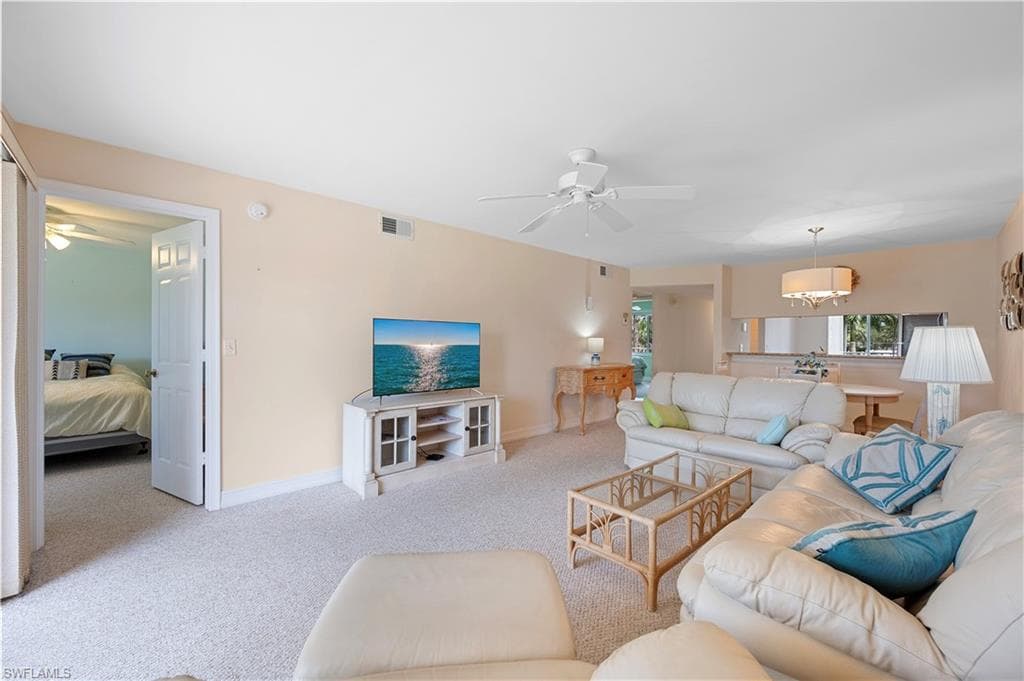 3072 Sandpiper Bay CIR # M202, NAPLES FL 34112-8