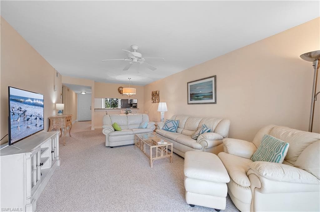 3072 Sandpiper Bay CIR # M202, NAPLES FL 34112-9