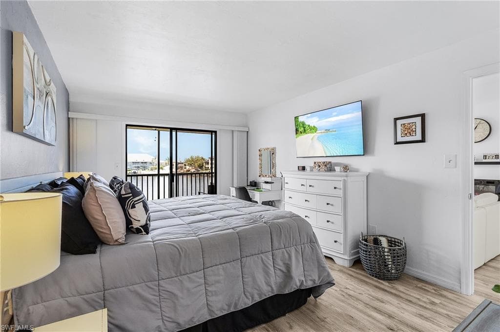 4647 SE 17th PL # 103, CAPE CORAL FL 33904-16