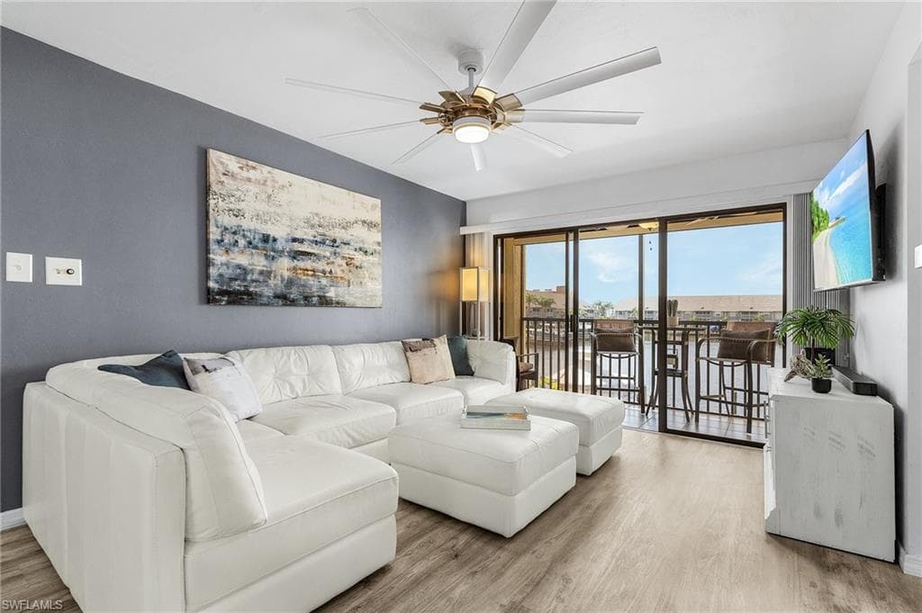 4647 SE 17th PL # 103, CAPE CORAL FL 33904-8