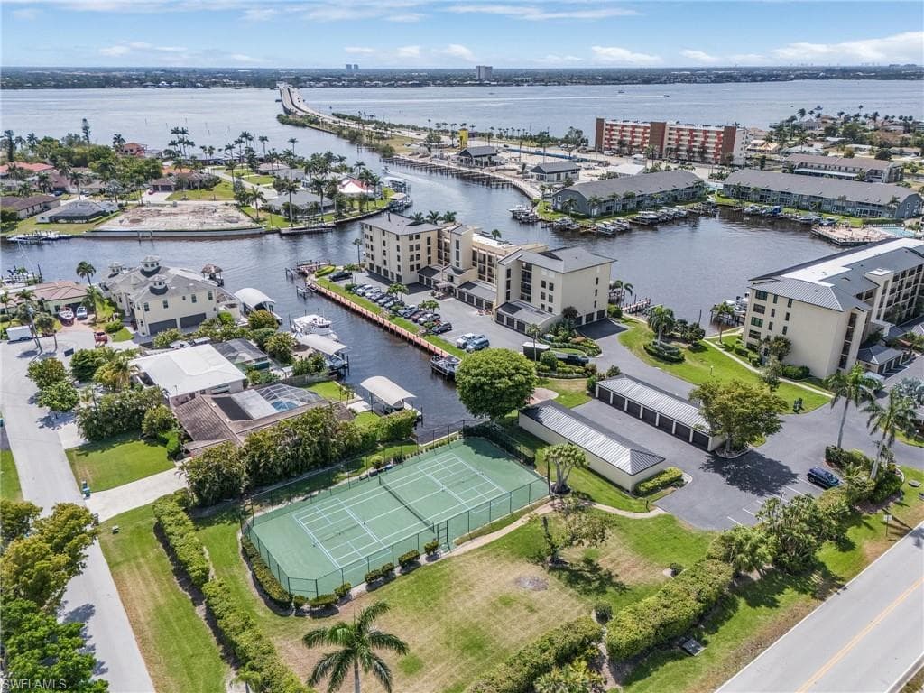 4647 SE 17th PL # 103, CAPE CORAL FL 33904-30
