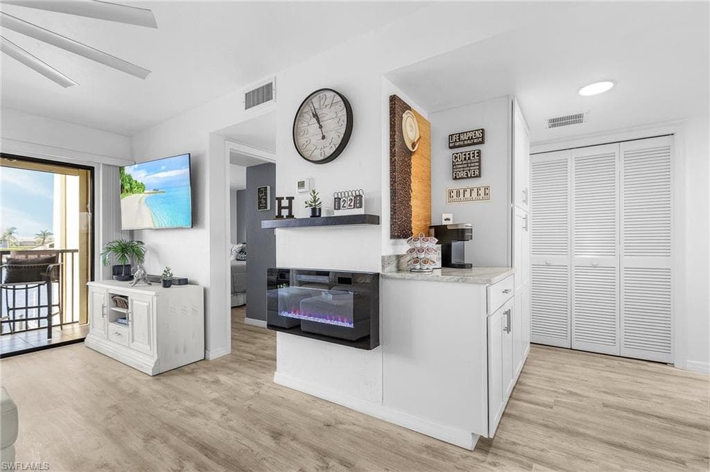 4647 SE 17th PL # 103, CAPE CORAL FL 33904-3