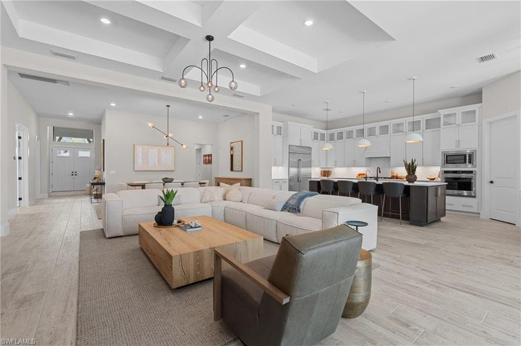 16198 Verilyn CIR, NAPLES FL 34110-17