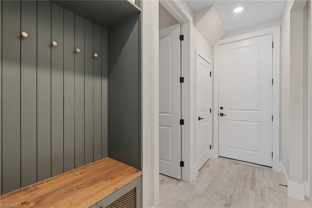 16198 Verilyn CIR, NAPLES FL 34110-28