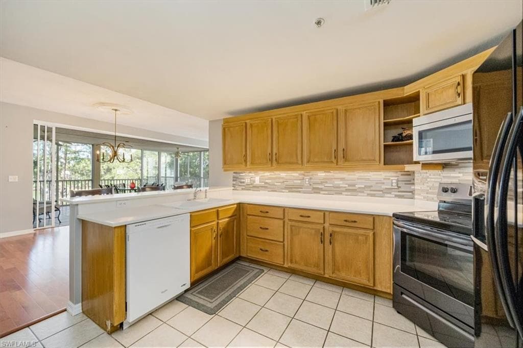 782 Eagle Creek DR # 203, NAPLES FL 34113-7