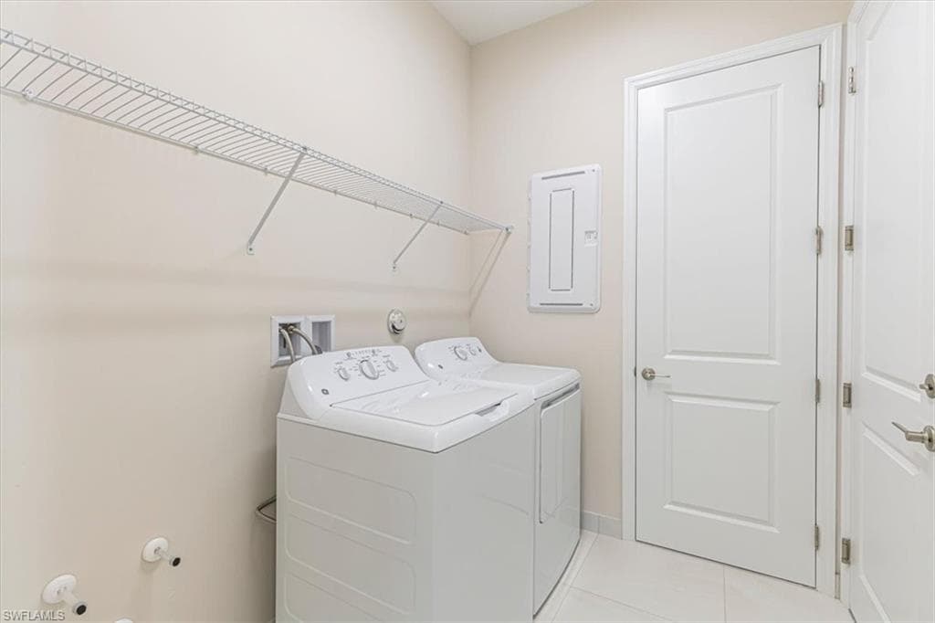 2749 Durham CIR, NAPLES FL 34112-17